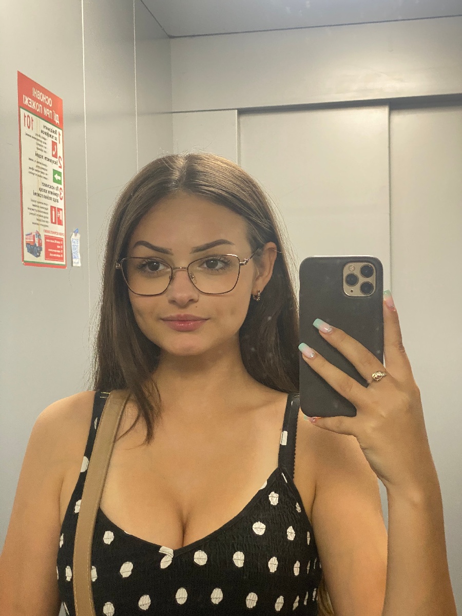 Sexy model Stacy in Lomé